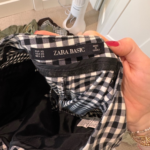 Zara Black and White Checkered Chinos - Picture 5 of 6